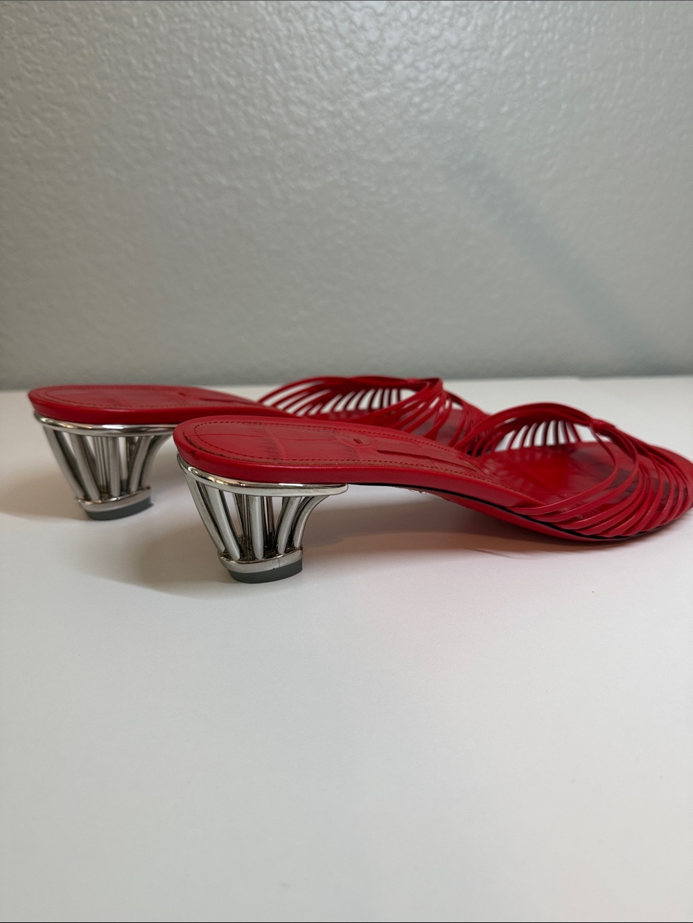 Salvatore Ferragamo Red Leather Knotted Slide Mules - Picture 4 of 8